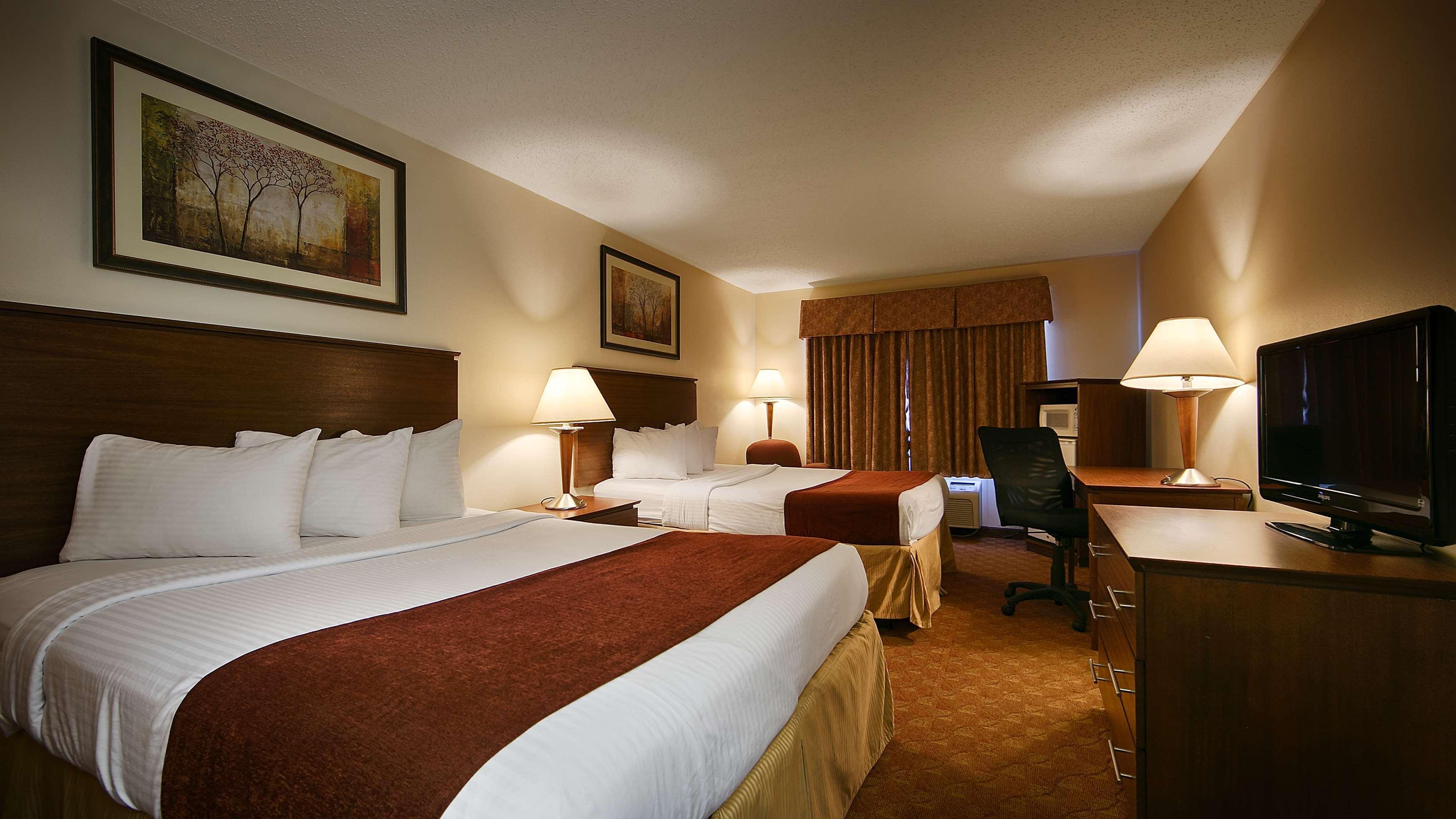 Best Western Lakewood Inn Hebron المظهر الخارجي الصورة