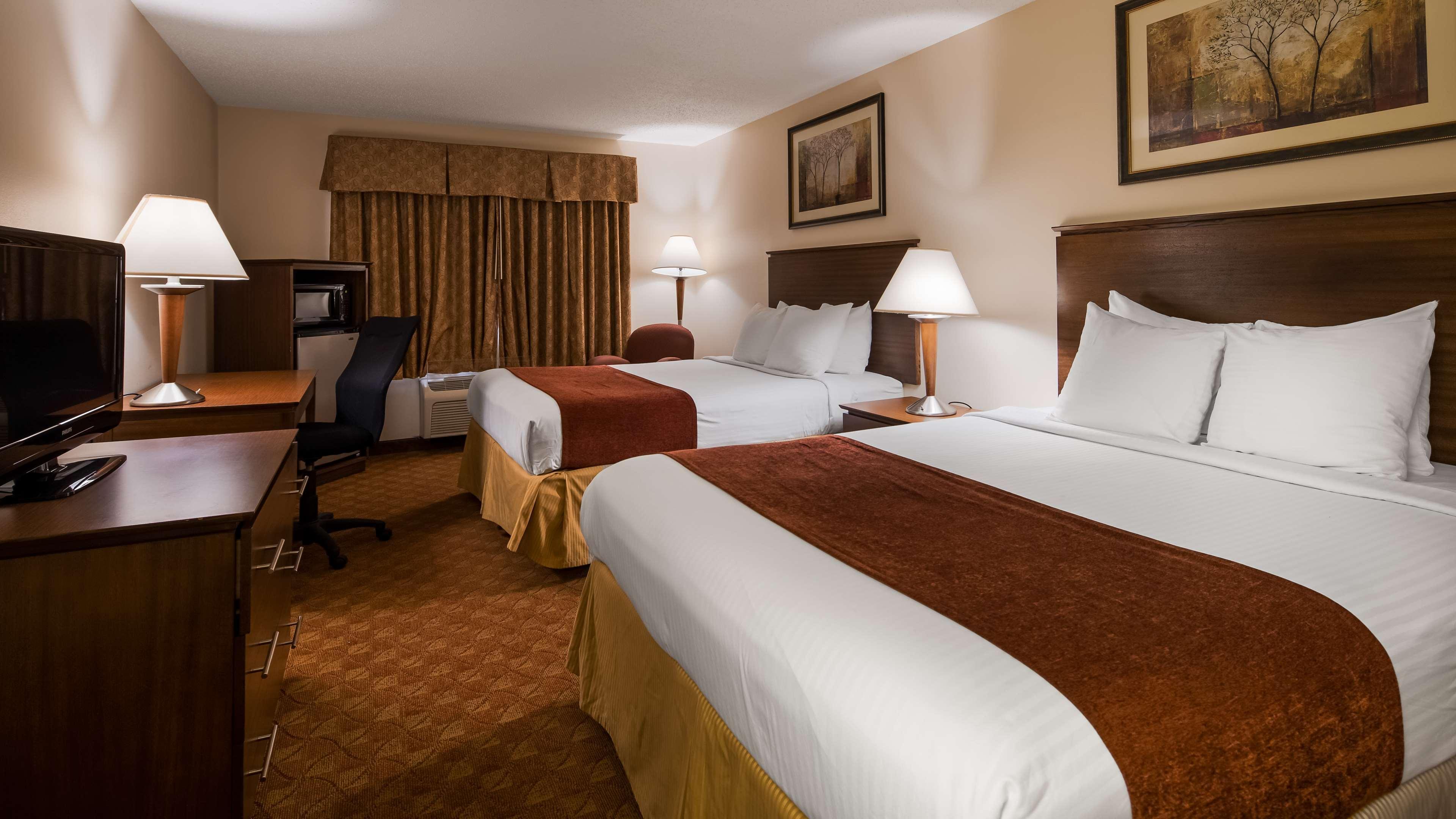 Best Western Lakewood Inn Hebron المظهر الخارجي الصورة