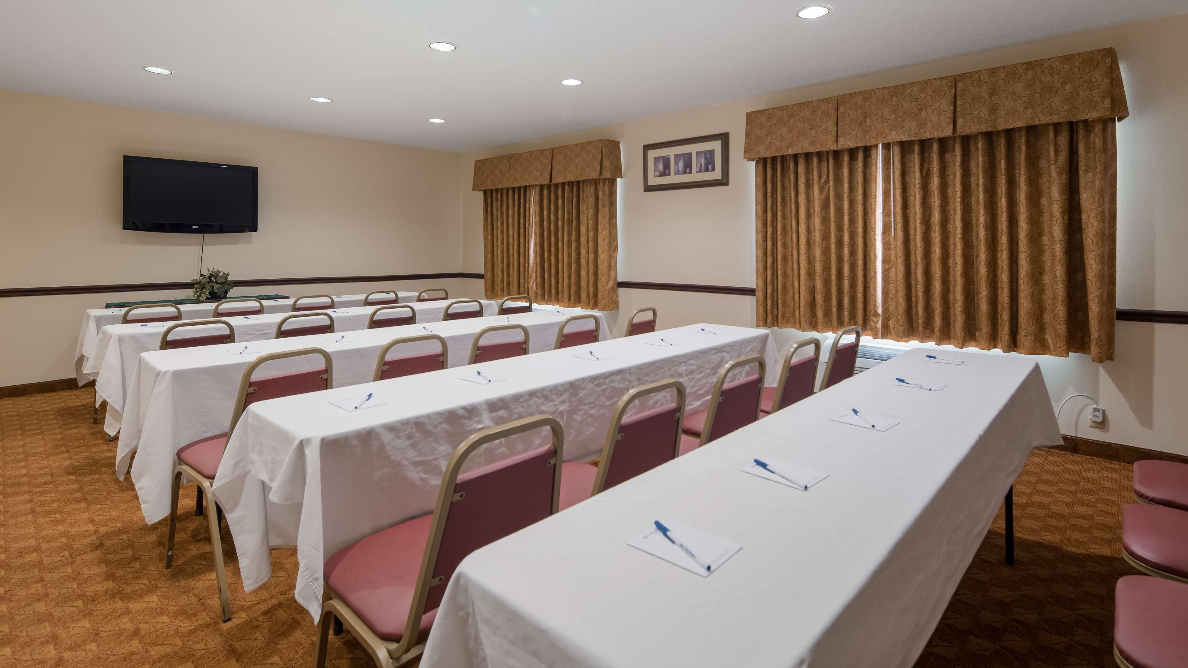 Best Western Lakewood Inn Hebron المظهر الخارجي الصورة