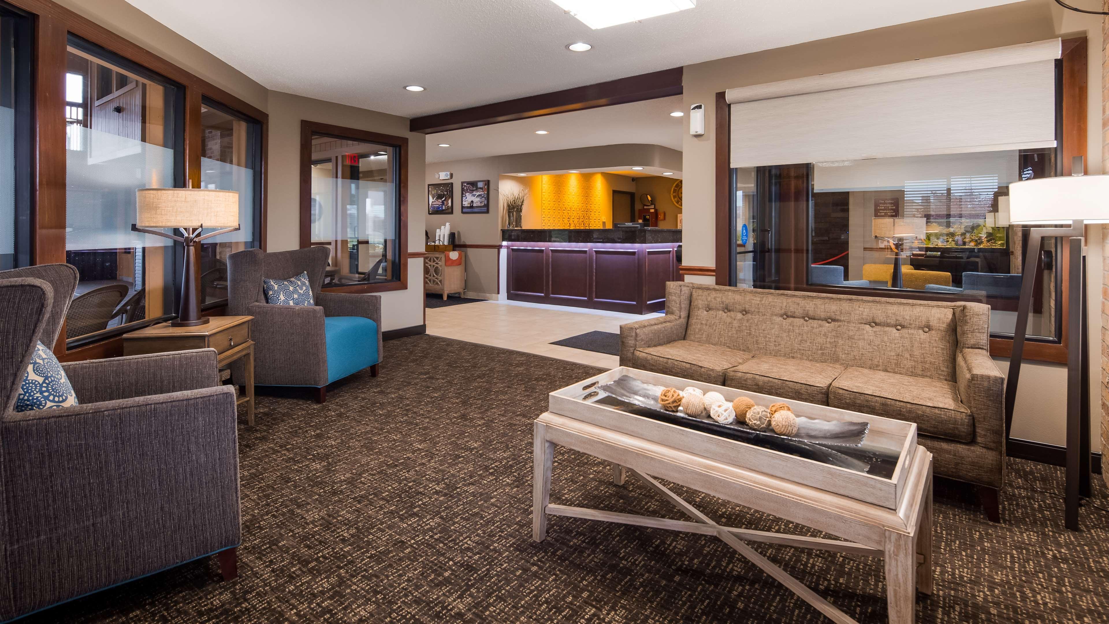Best Western Lakewood Inn Hebron المظهر الخارجي الصورة