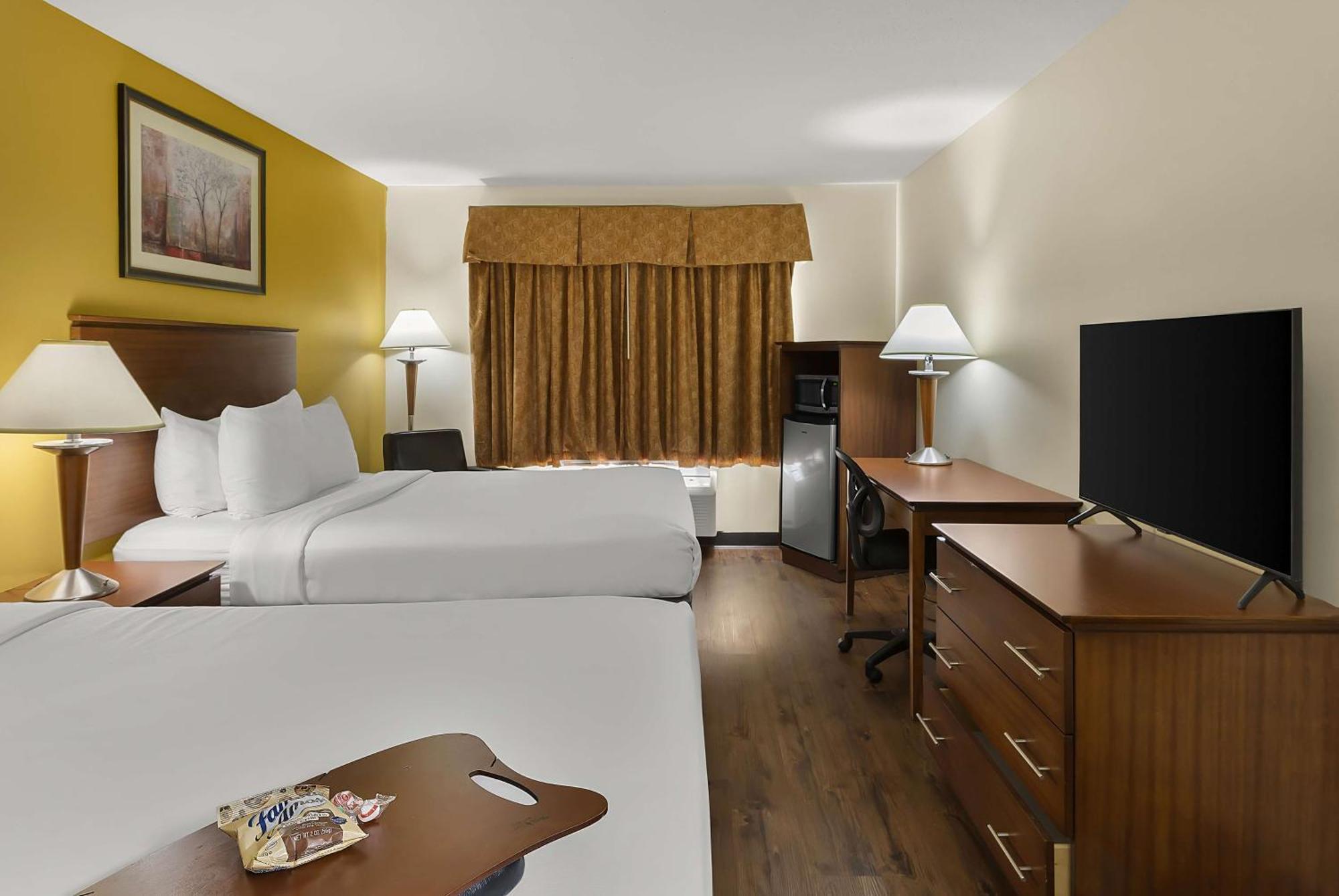 Best Western Lakewood Inn Hebron المظهر الخارجي الصورة