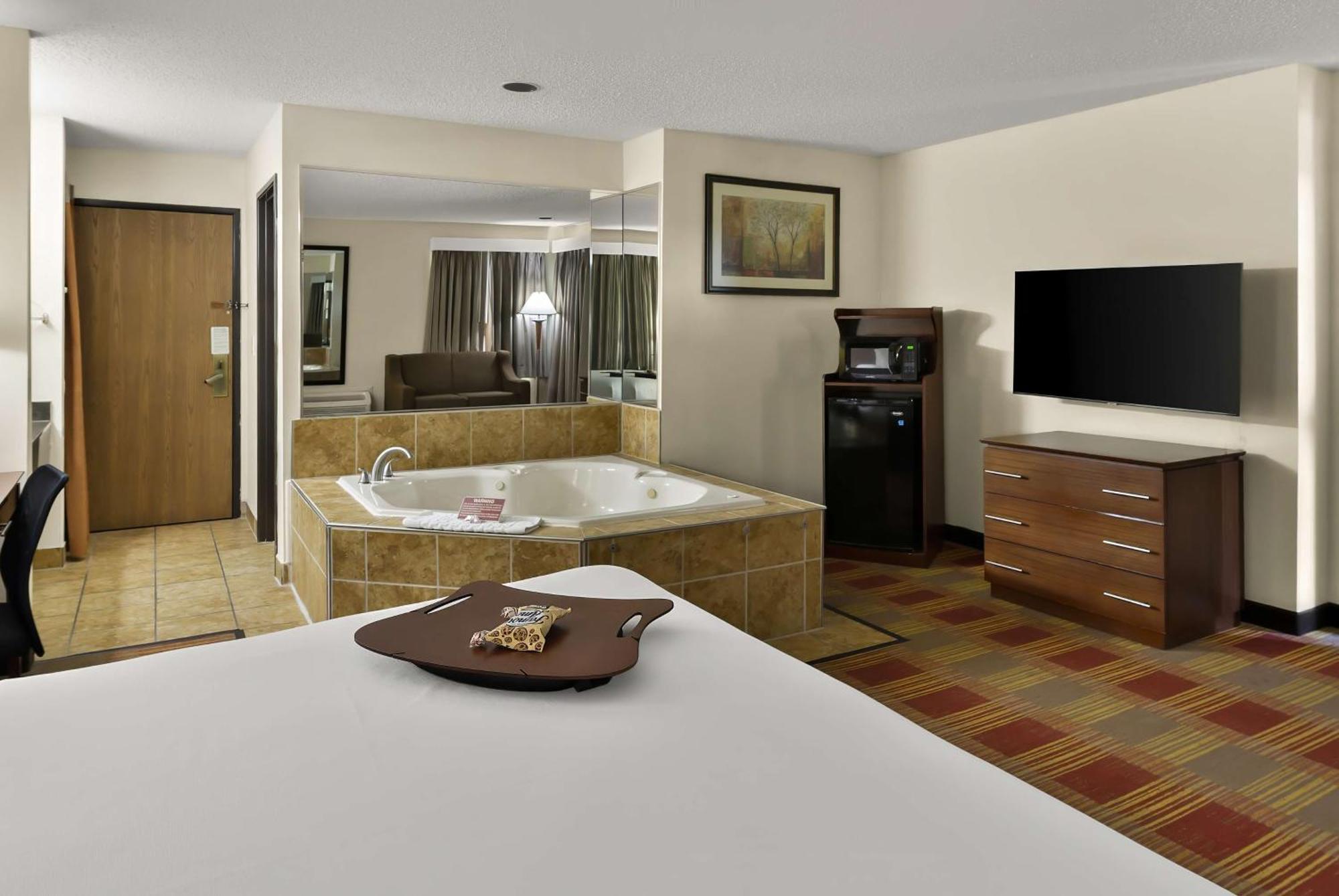 Best Western Lakewood Inn Hebron المظهر الخارجي الصورة