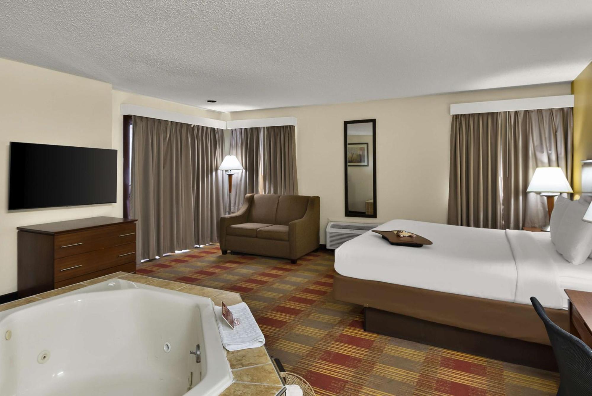 Best Western Lakewood Inn Hebron المظهر الخارجي الصورة