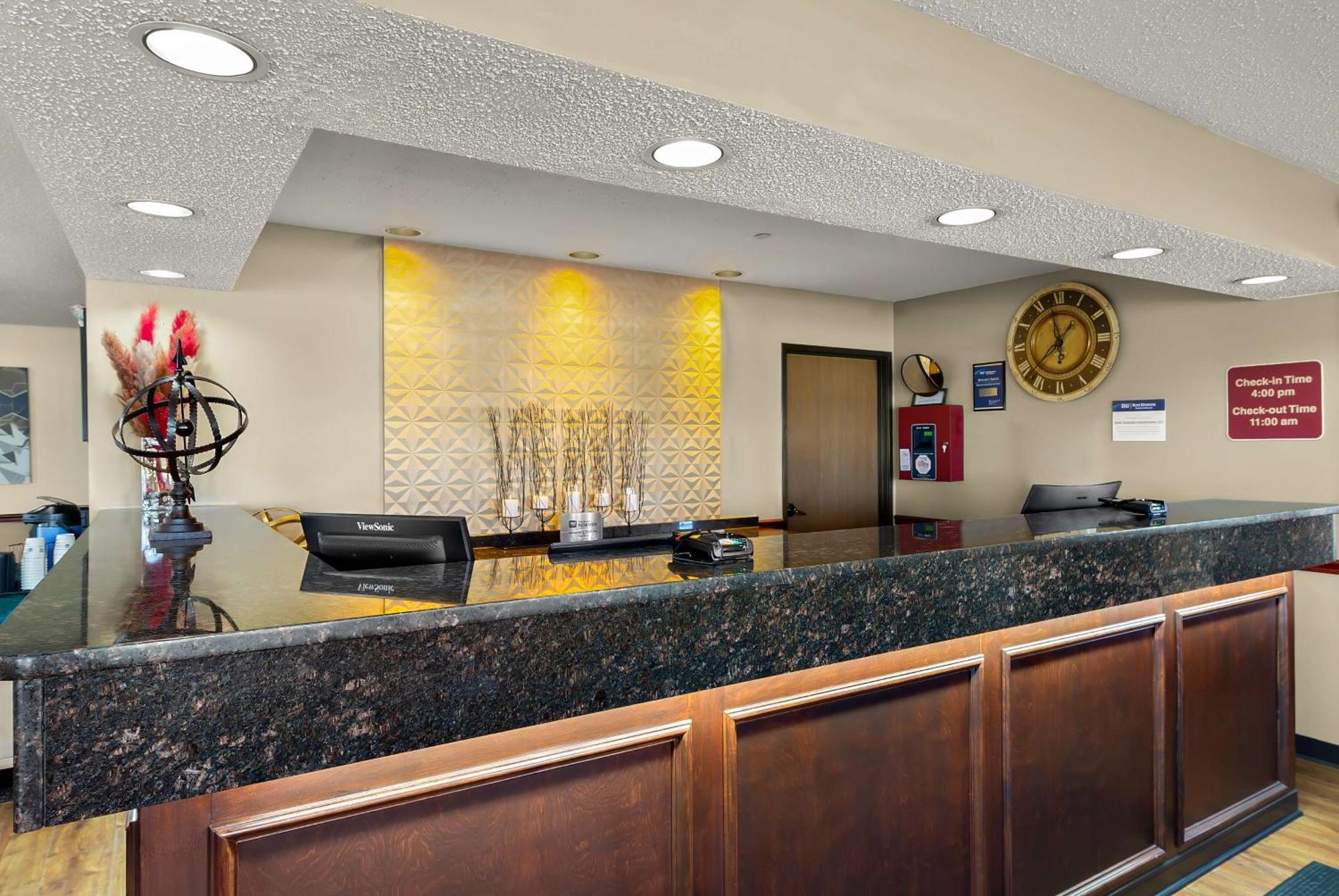 Best Western Lakewood Inn Hebron المظهر الخارجي الصورة