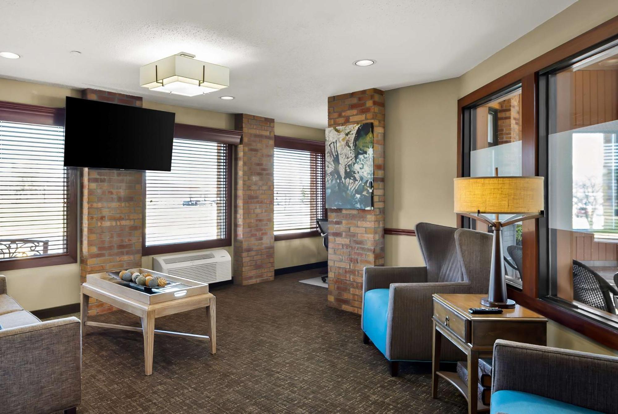 Best Western Lakewood Inn Hebron المظهر الخارجي الصورة